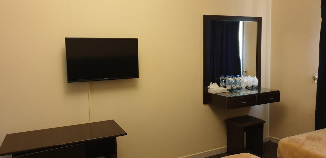 Royal Creek Hotel Дубай Екстериор снимка